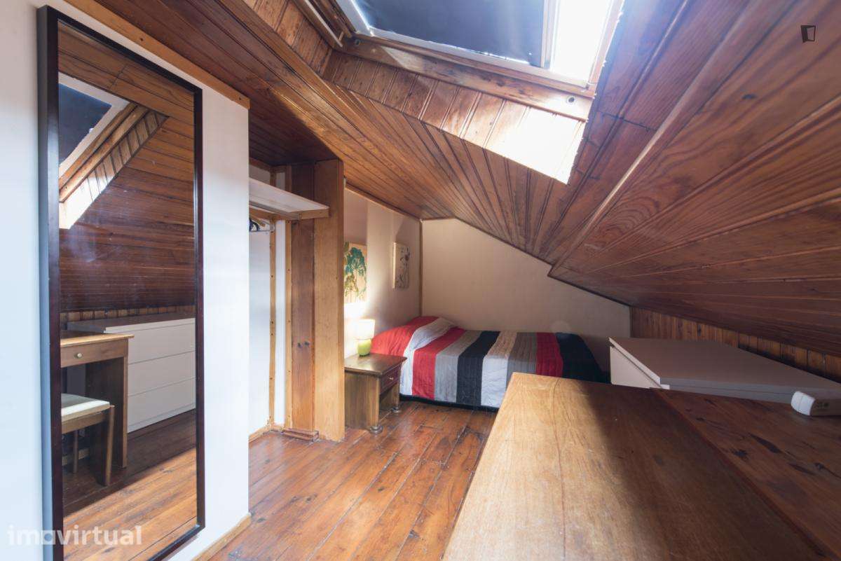 Quarto - localizado em Estrela Lisbon - Grande imagem: 3/29