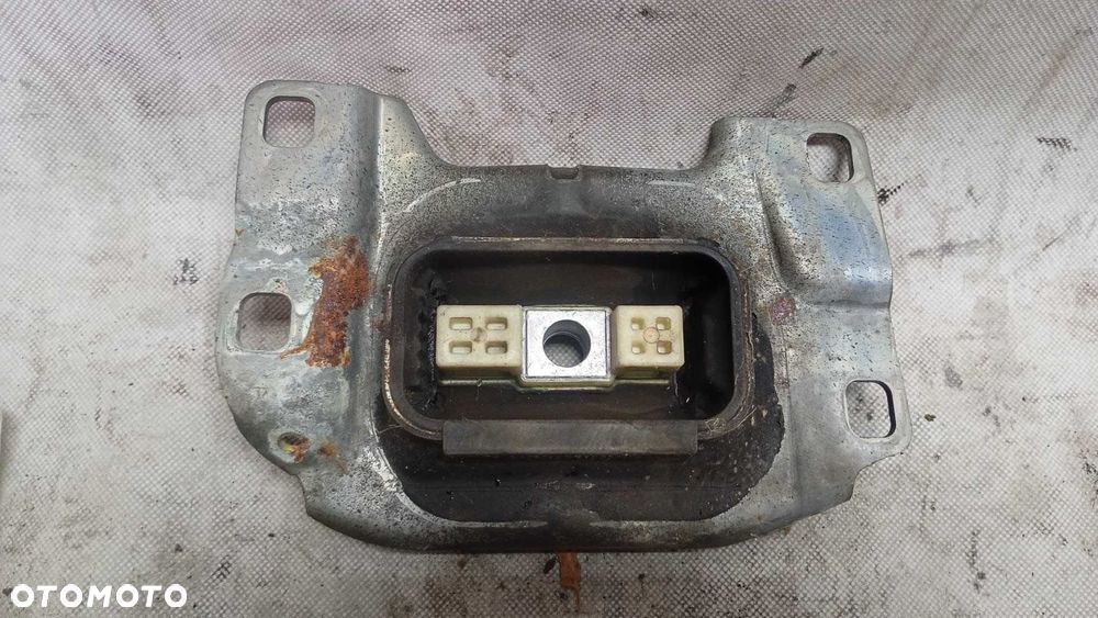 Poduszka skrzyni biegów Ford FOCUS MK2 V61-7M121 - 1