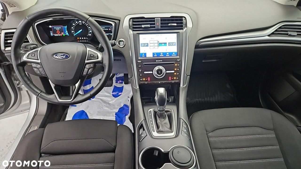 Ford Mondeo 2.0 Hybrid Trend - 13