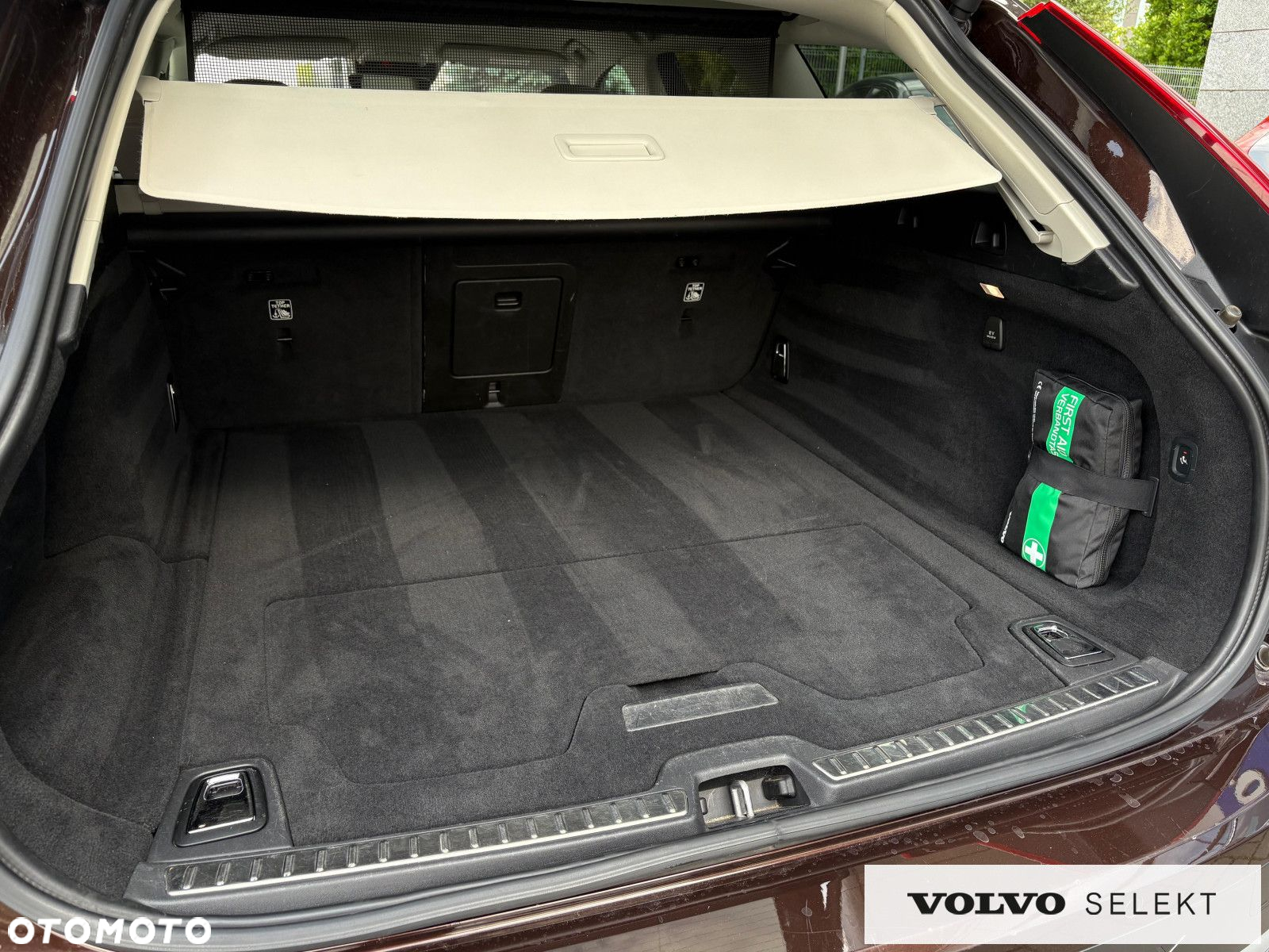 Volvo V90 Cross Country - 11