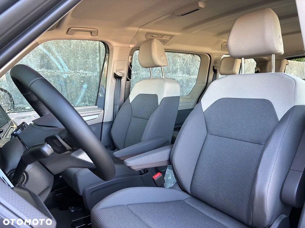 Volkswagen Multivan - 14