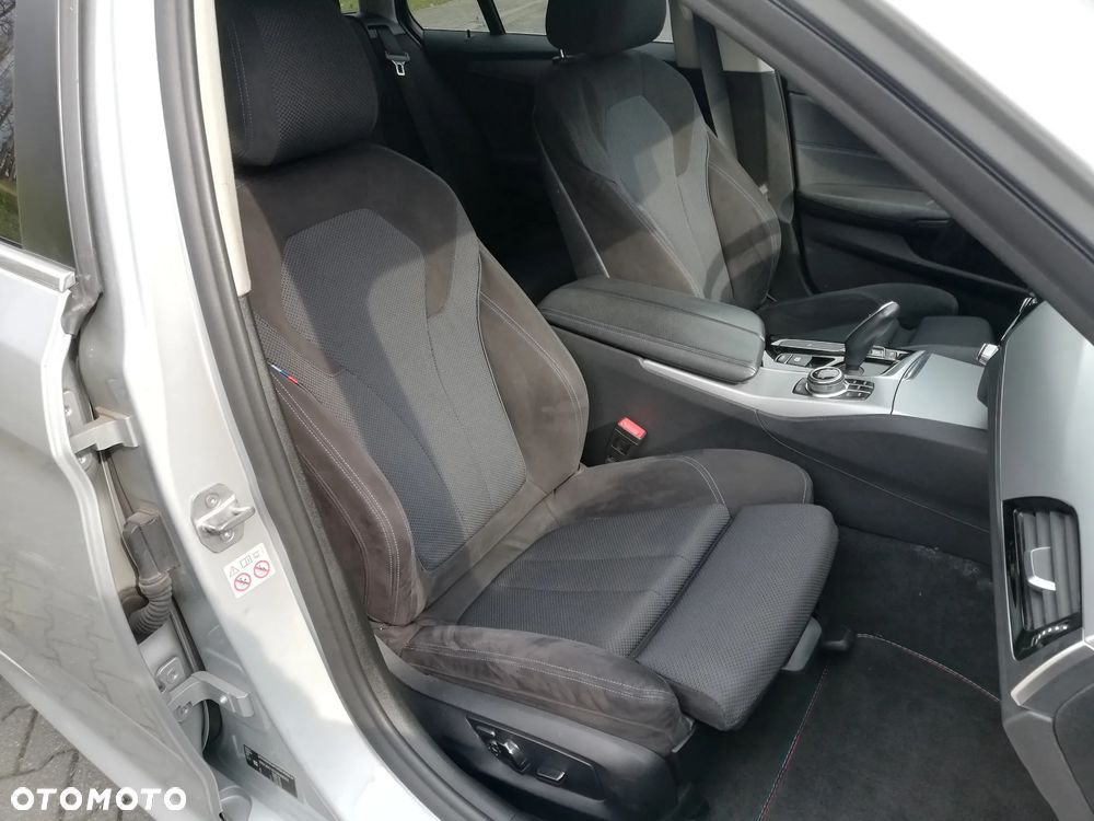 BMW Seria 5 520d Touring M Sport Edition - 34