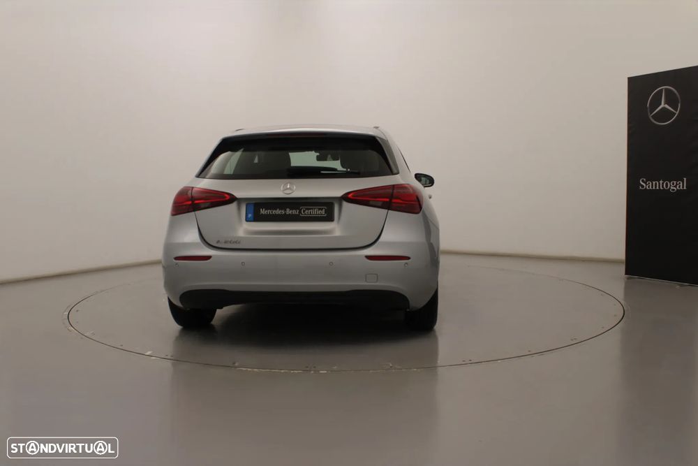 Mercedes-Benz A 200 Standard - 8