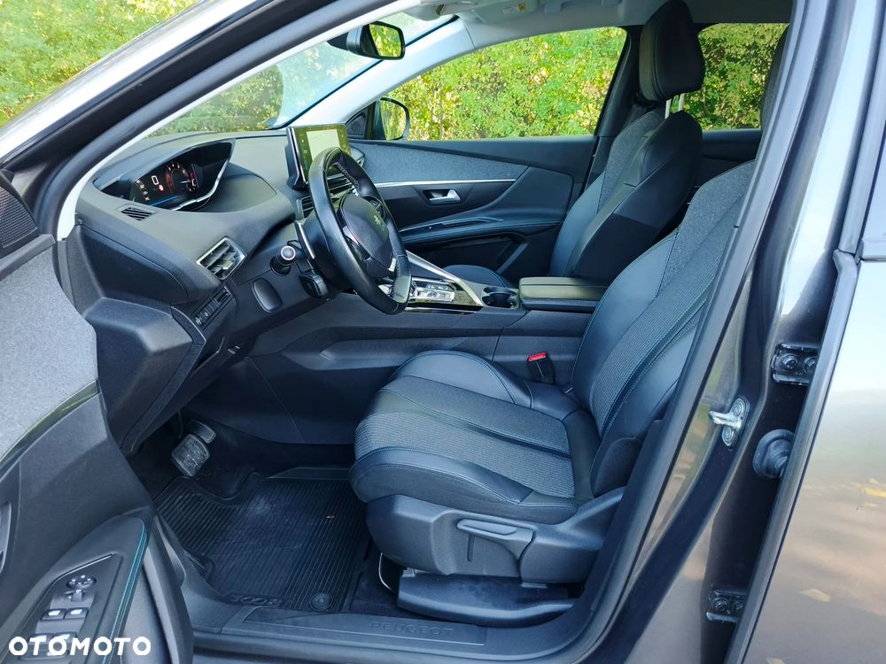 Peugeot 3008 1.2 PureTech Allure Pack S&S EAT8 - 23