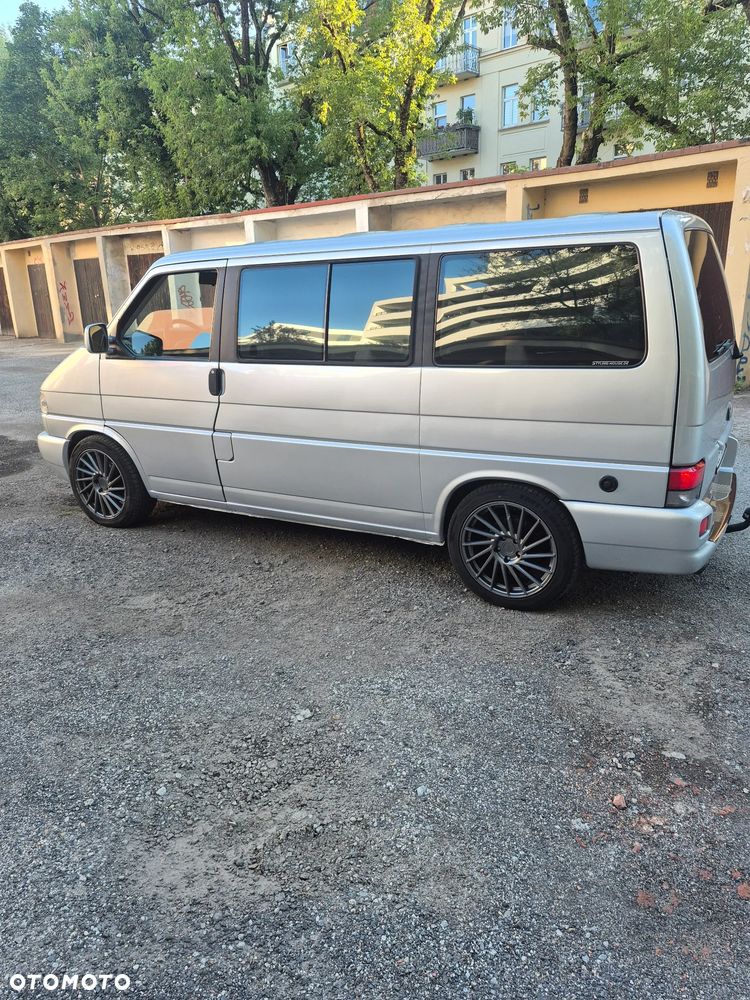 Volkswagen Multivan - 5