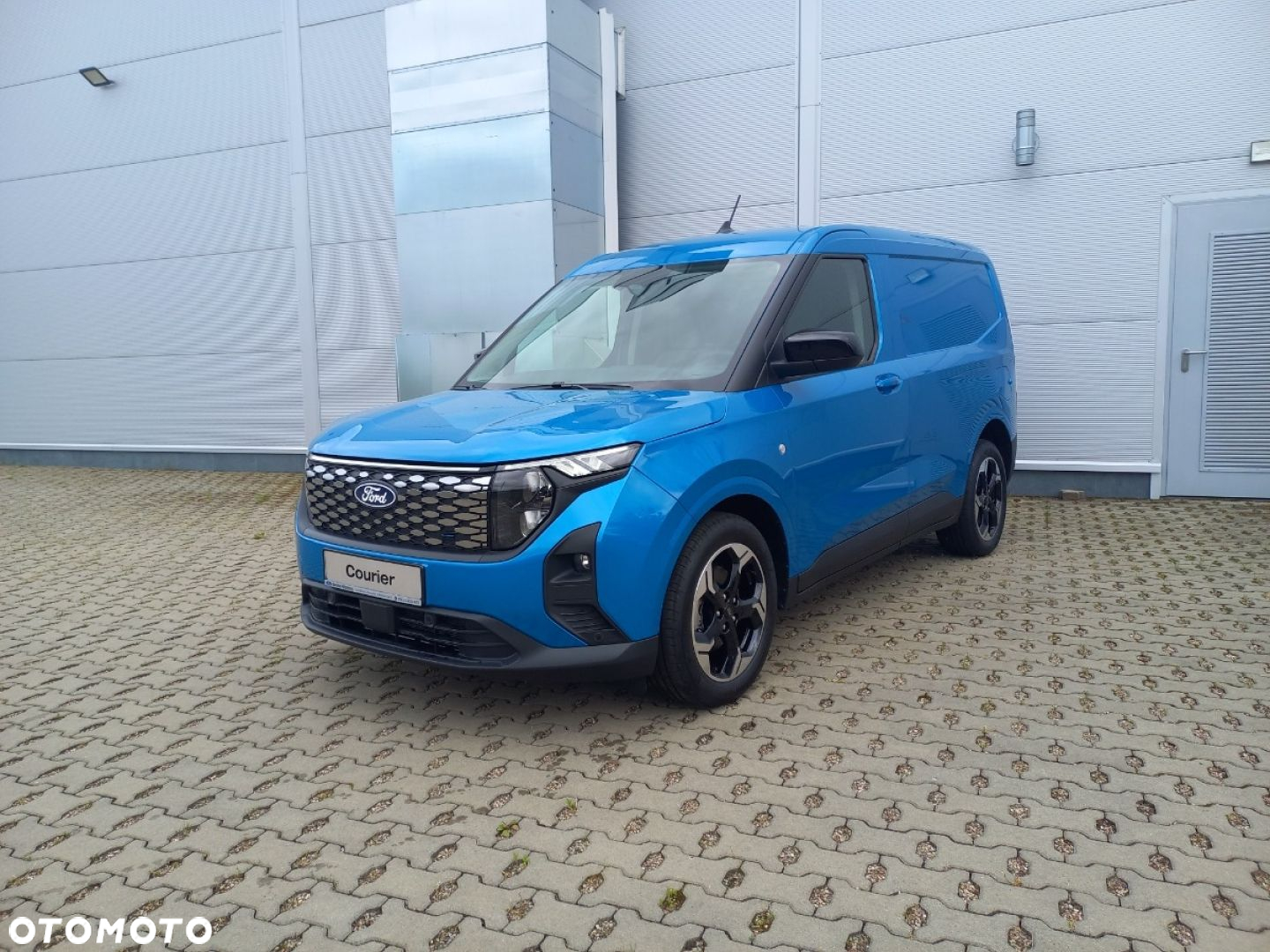 Ford Transit Courier - 3
