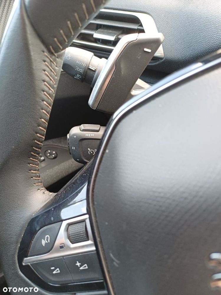 Peugeot 3008 1.2 PureTech Active Pack S&S EAT8 - 27