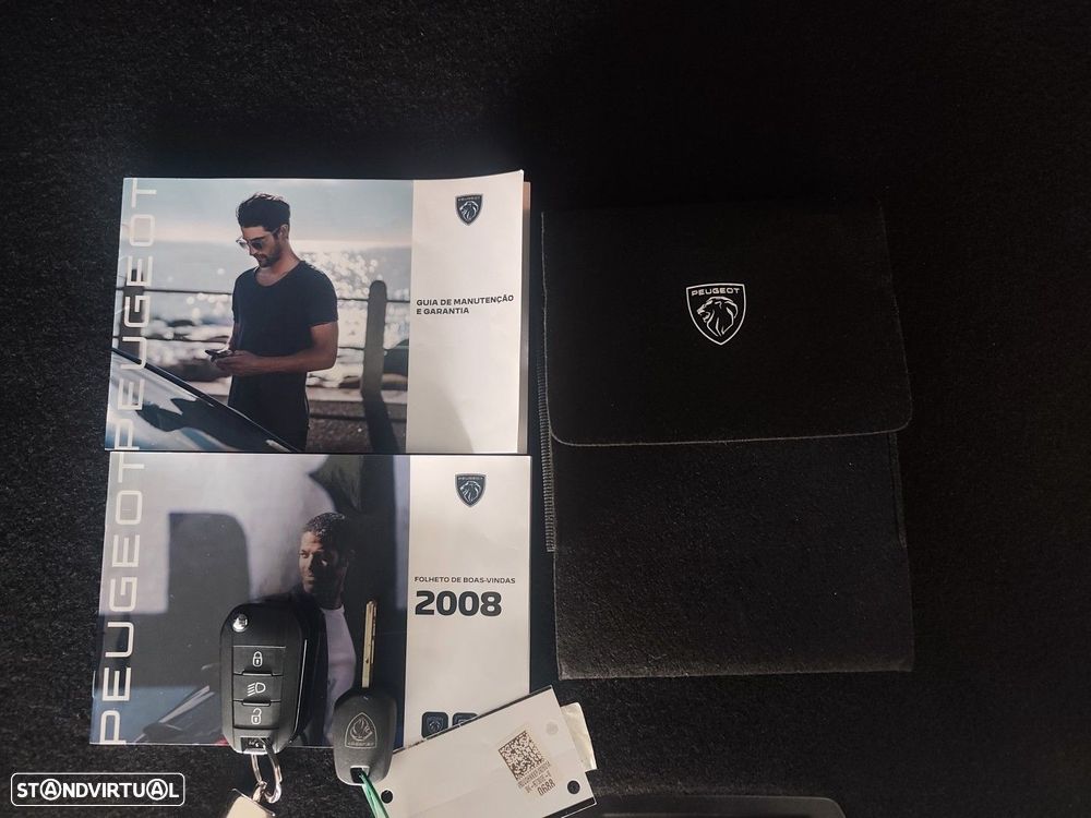 Peugeot 2008 1.2 PureTech Allure Pack - 29