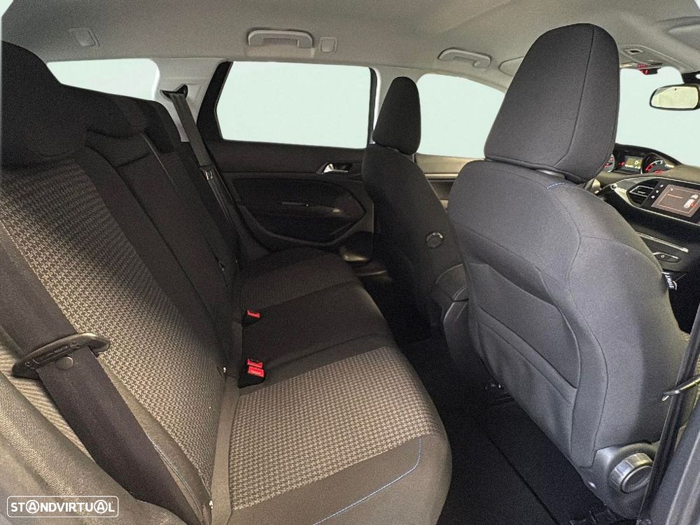 Peugeot 308 SW - 16