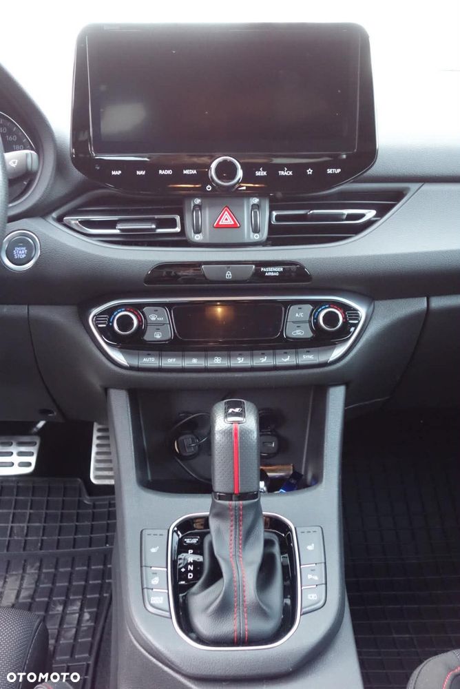 Hyundai i30 1.5 T-GDI 48V-Hybrid DCT N-Line - 10