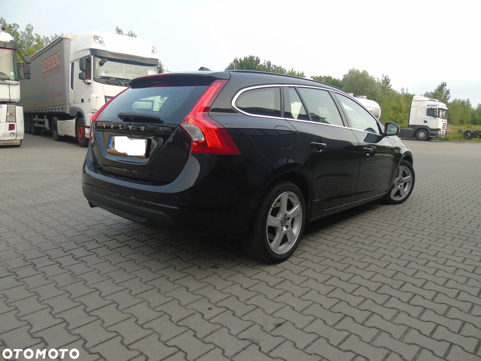 Volvo V60 D2 Summum - 3