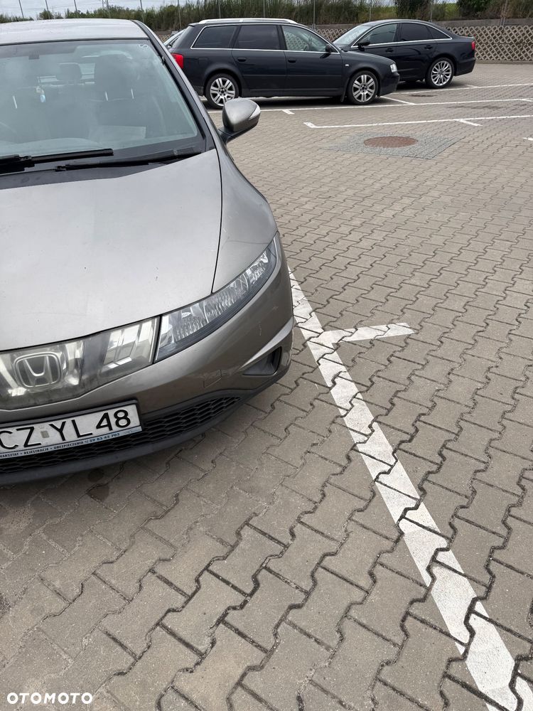 Honda Civic 1.8 Executive - 4
