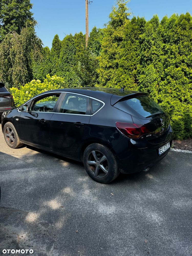 Opel Astra 1.6 T 111 - 3