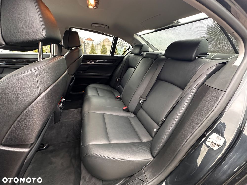 BMW Seria 7 730d - 38