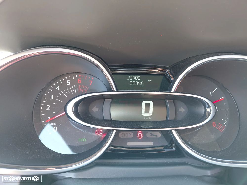 Renault Clio Sport Tourer 0.9 TCe Limited - 25