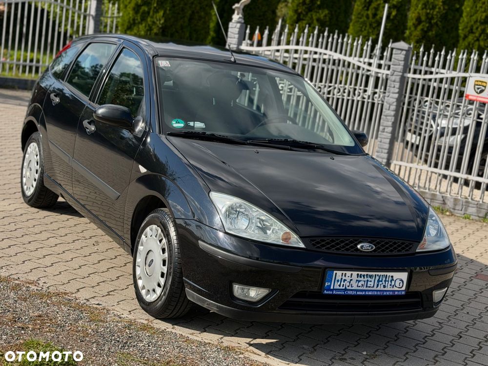 Ford Focus 1.6 Futura - 19