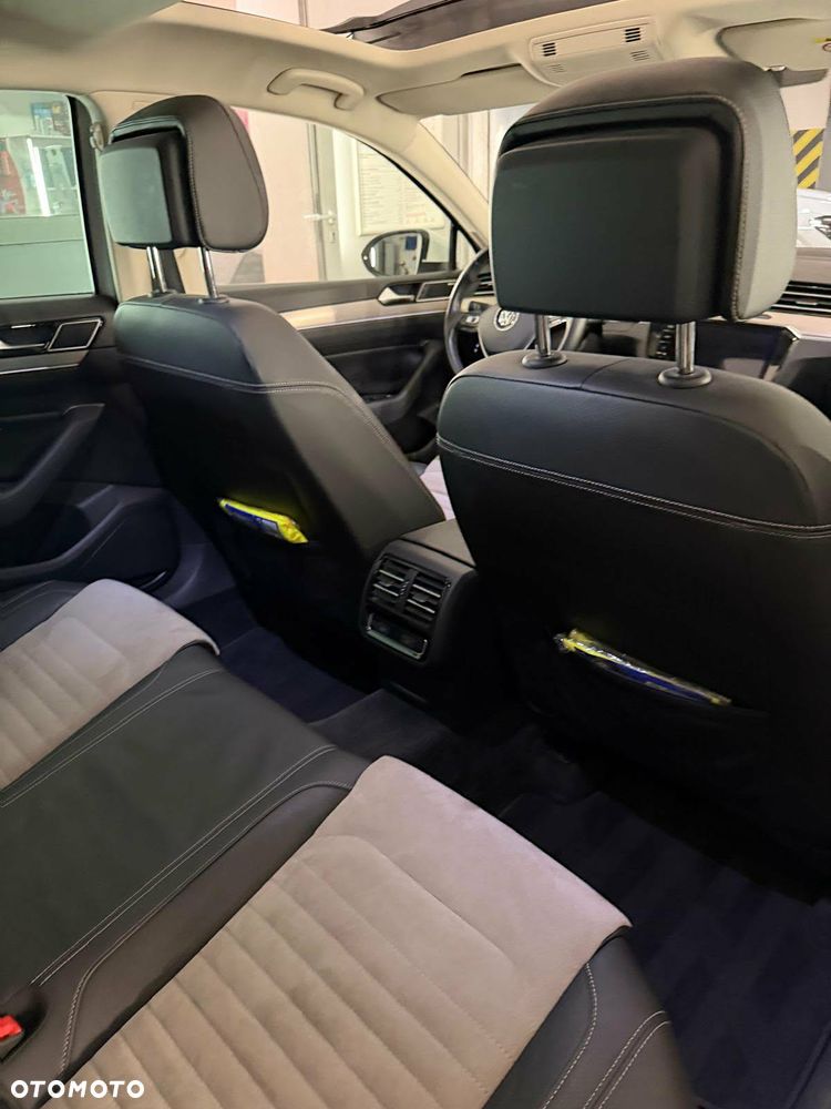 Volkswagen Passat - 16