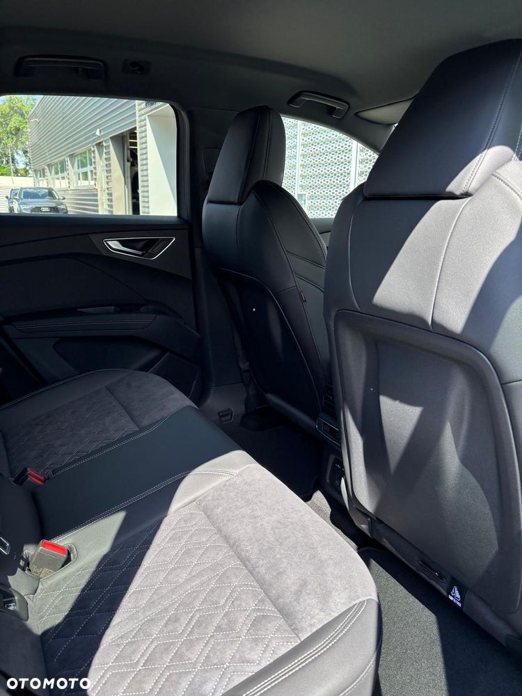 Audi Q4 e-tron 45 82kWh S Line - 14