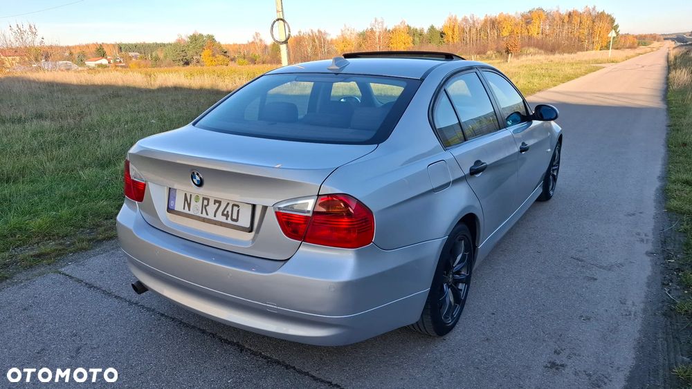 BMW Seria 3 320i - 16