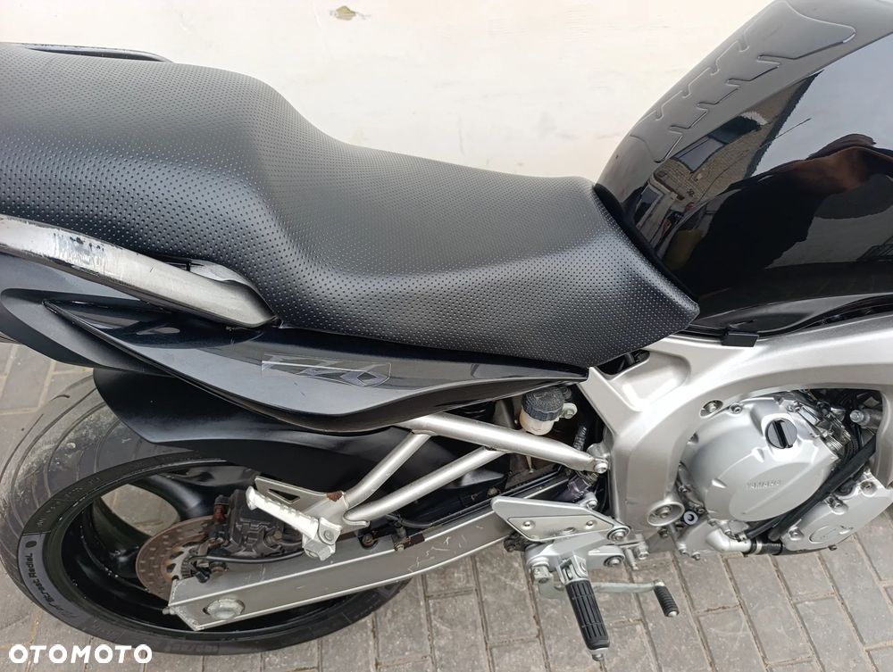 Yamaha FZ6 - 24