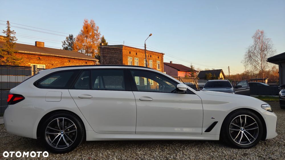 BMW Seria 5 520d Touring M Sport Edition - 13