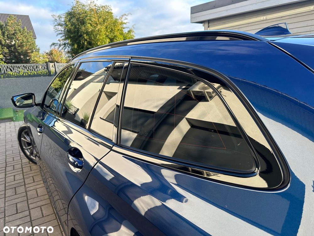BMW Seria 3 320i Touring Sport Line - 18