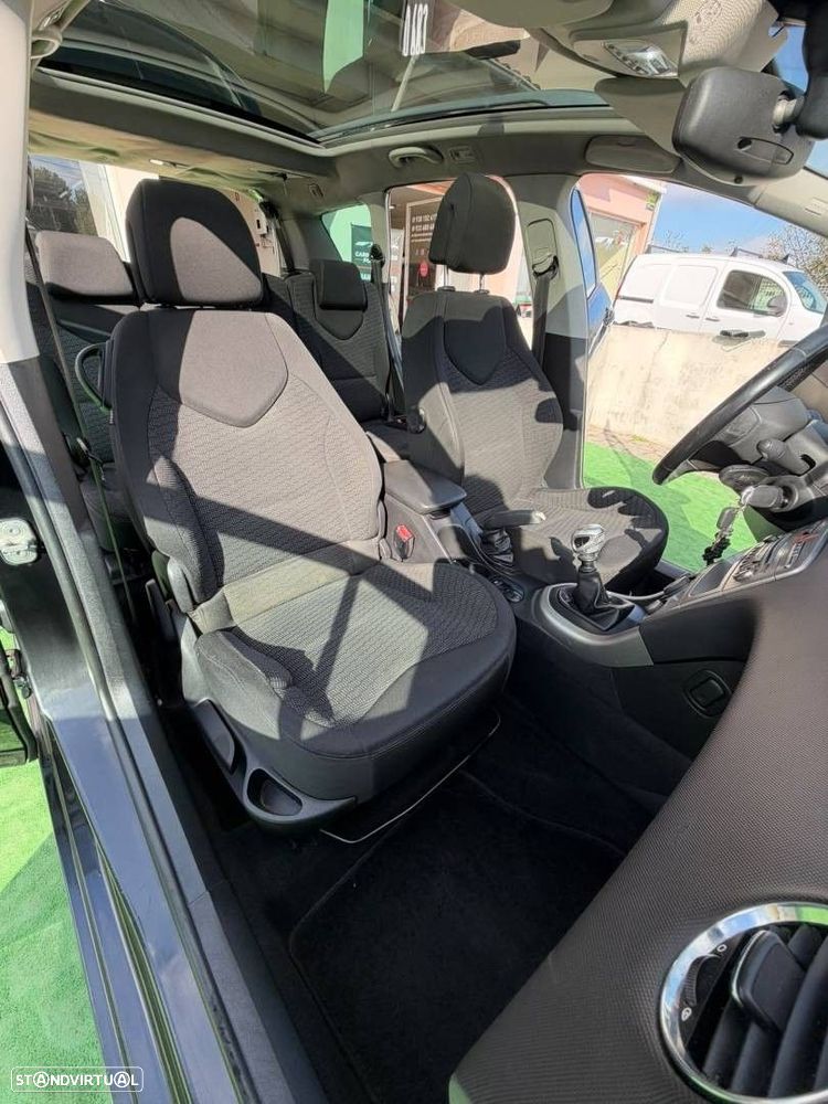 Peugeot 308 SW 1.6 HDi Executive CVM6 - 14