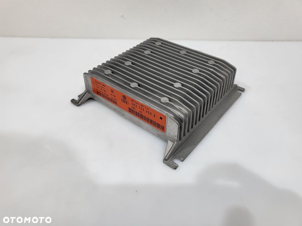 VW GOLF PASSAT B7 SHARAN WZMACNIACZ AUDIO 5K0035456A - 1