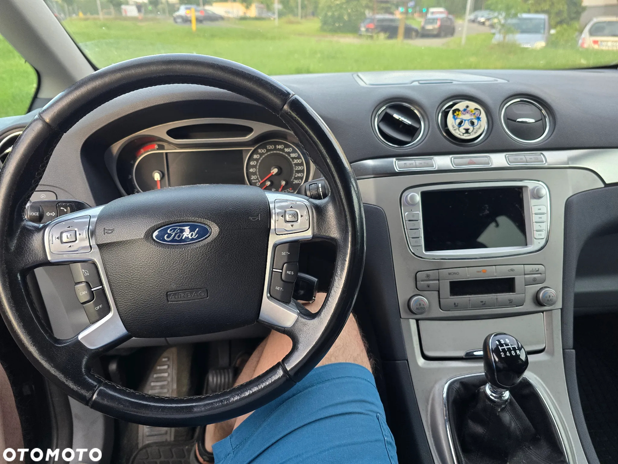 Ford Galaxy - 8
