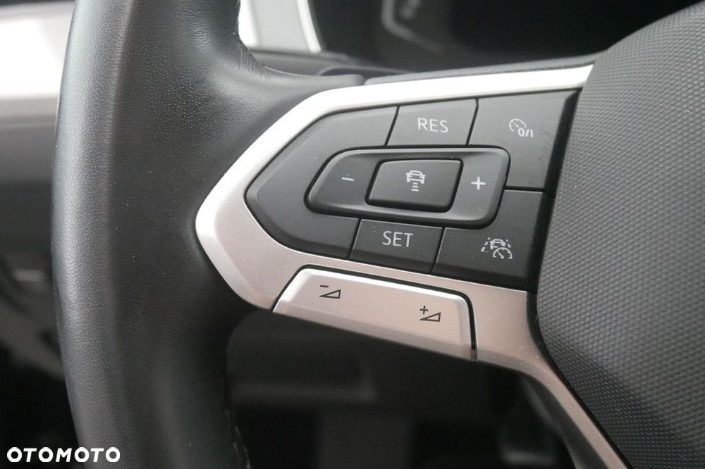 Volkswagen Passat 2.0 TSI Business DSG - 25