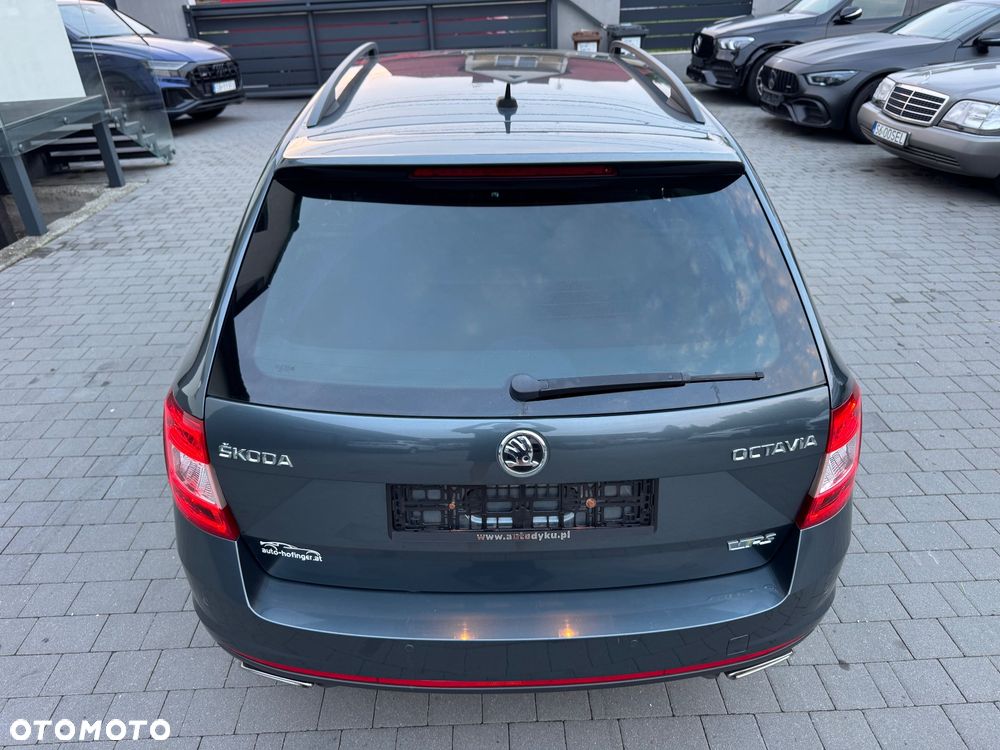 Skoda Octavia 2.0 TSI RS - 10