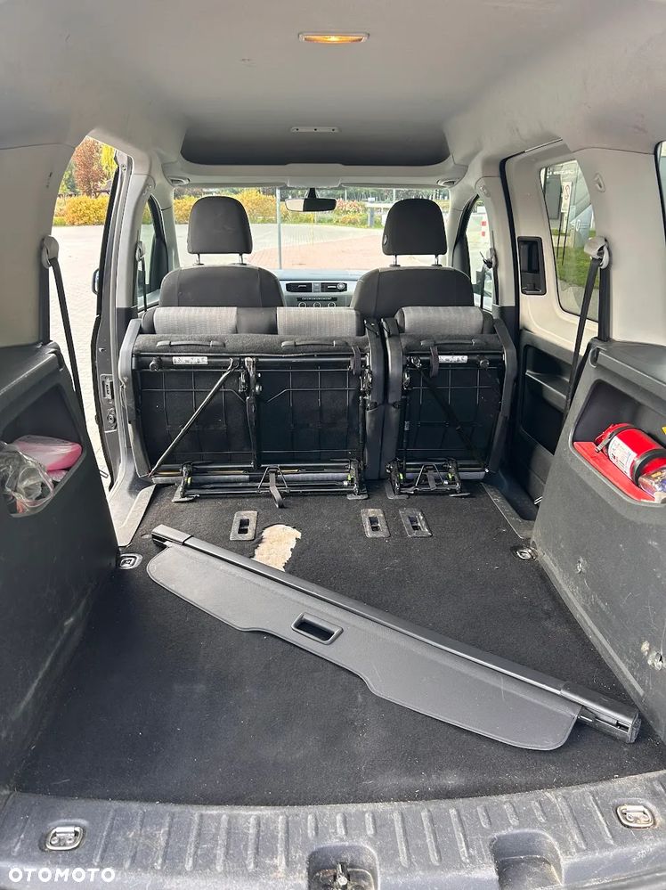 Volkswagen Caddy 2.0 TDI Comfortline DSG - 16