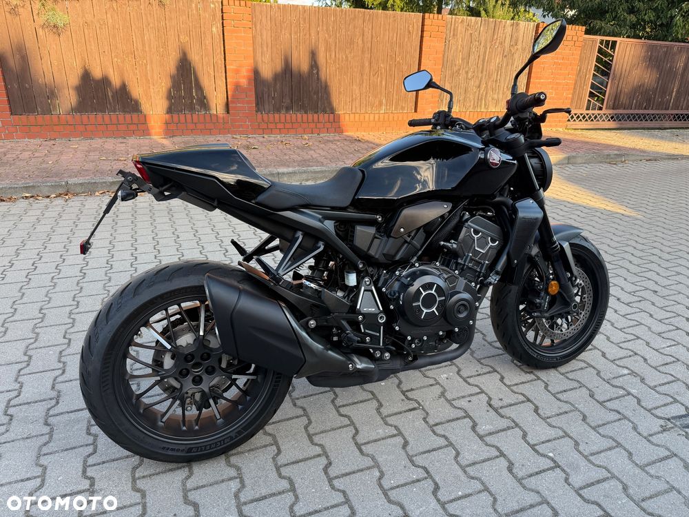 Honda CB - 11