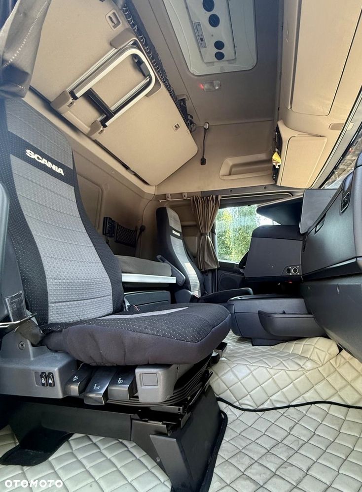 Scania R450 TOPLINE STREAMLINE AUTOMAT RETARDER FULLSPOJLERY STANDKLIMA WEBASTO XENONY LEDY SKÓRA 2xALUTANK LODÓWKA LOW DECK MEGA EURO 6 BEZ EGR 2016r ŁADNA - 8