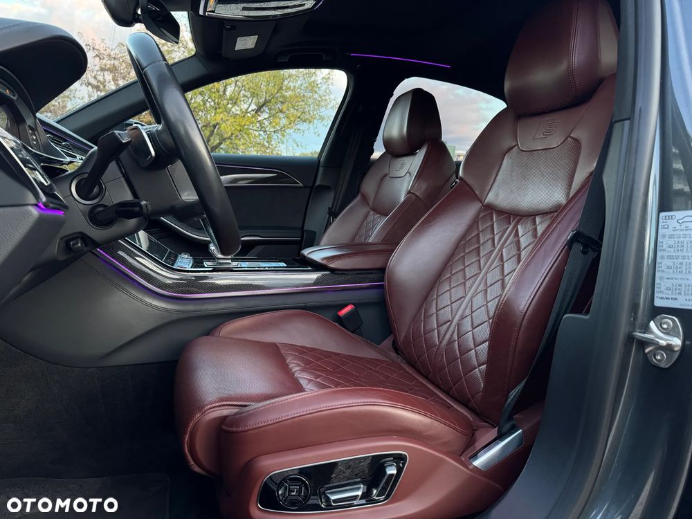 Audi S8 - 15