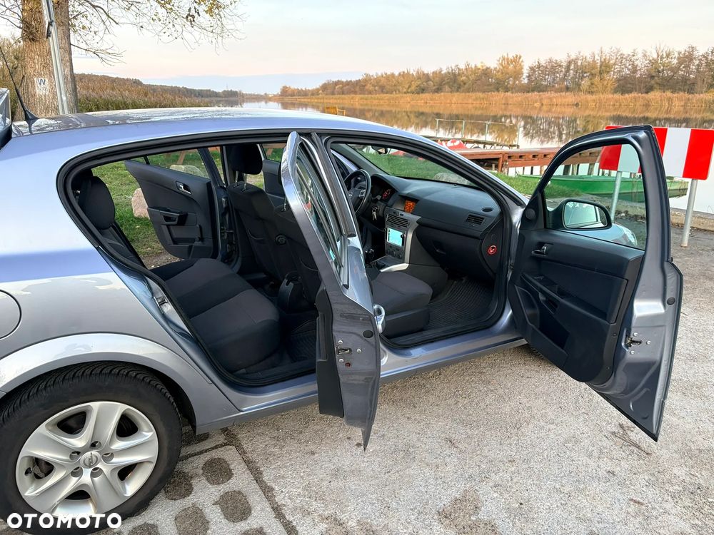 Opel Astra III 1.4 Enjoy - 12