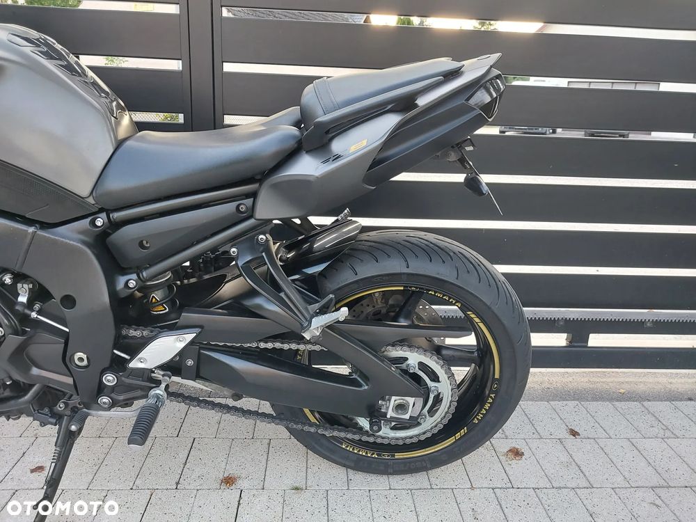 Yamaha FZ8 - 6