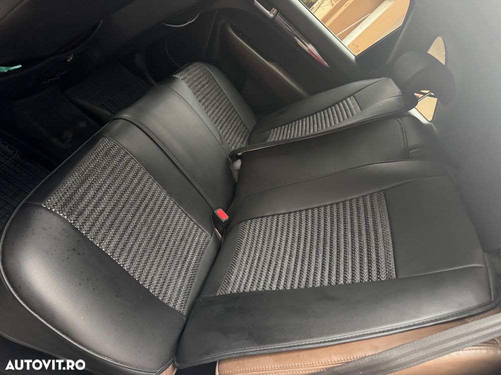 Kia Sorento 2.2 DSL 4x4 Aut. Executive - 7