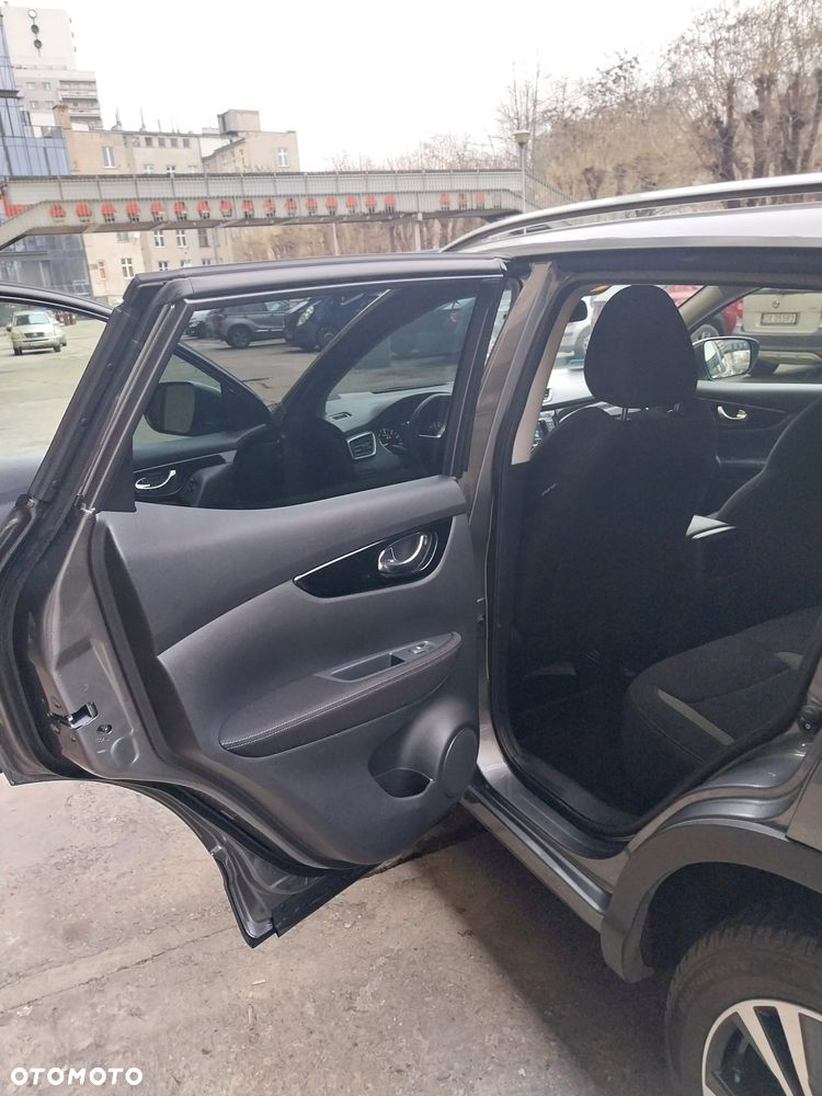 Nissan Qashqai 1.3 DIG-T N-CONNECTA - 9