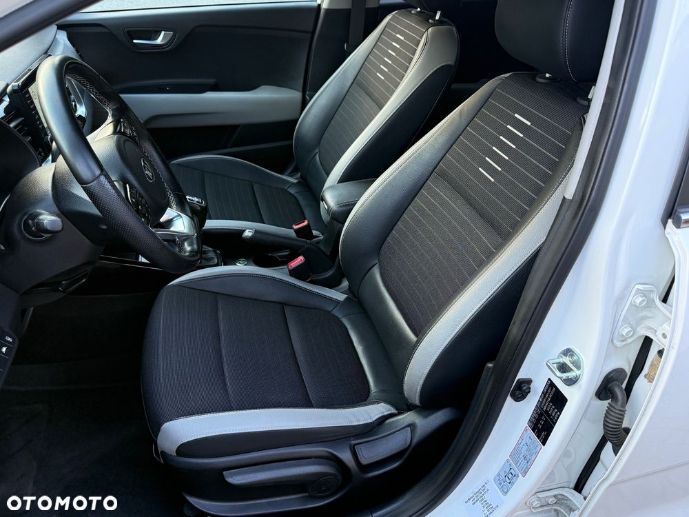 Kia Stonic 1.4 L - 14