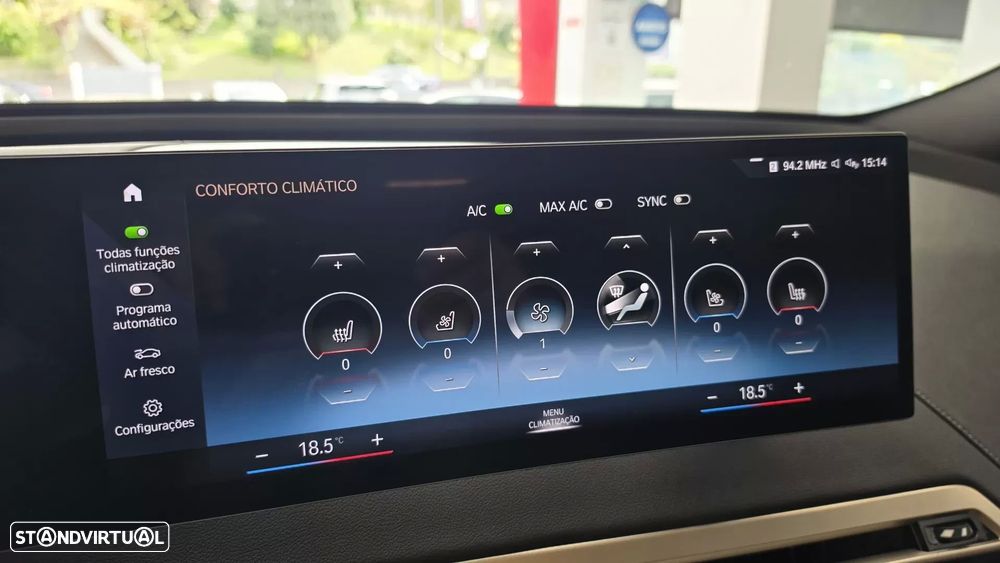 BMW iX xDrive 40 Pack Desportivo - 43