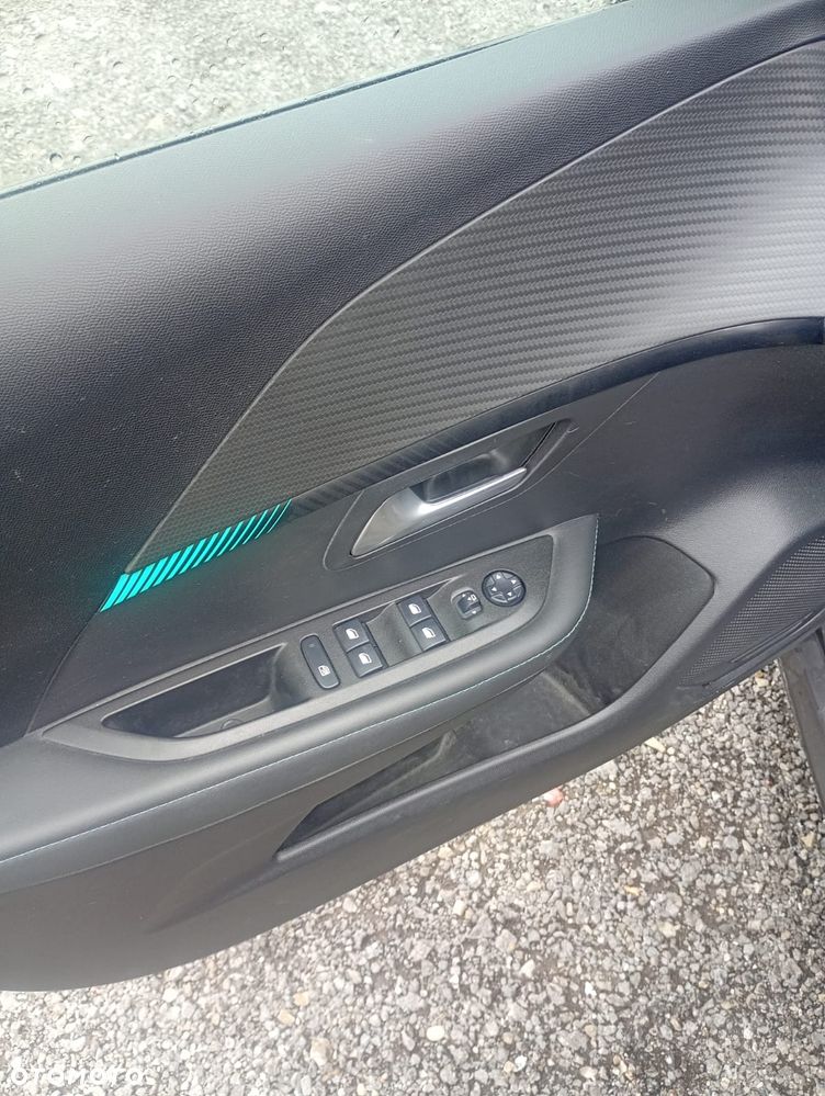 Peugeot 208 - 17