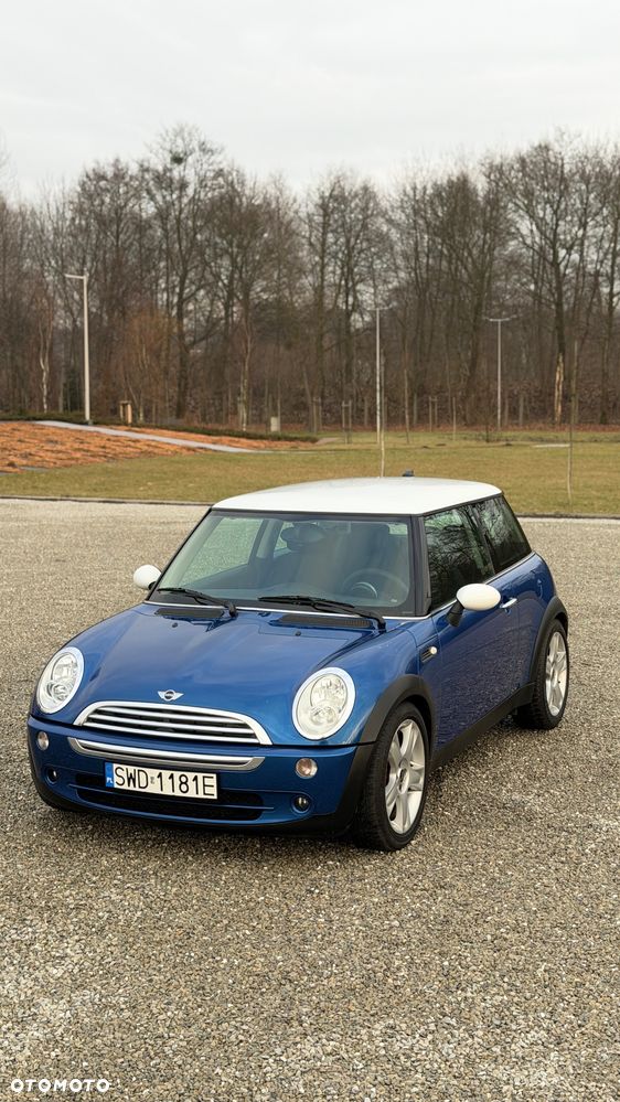 MINI Cooper Sidewalk - 1