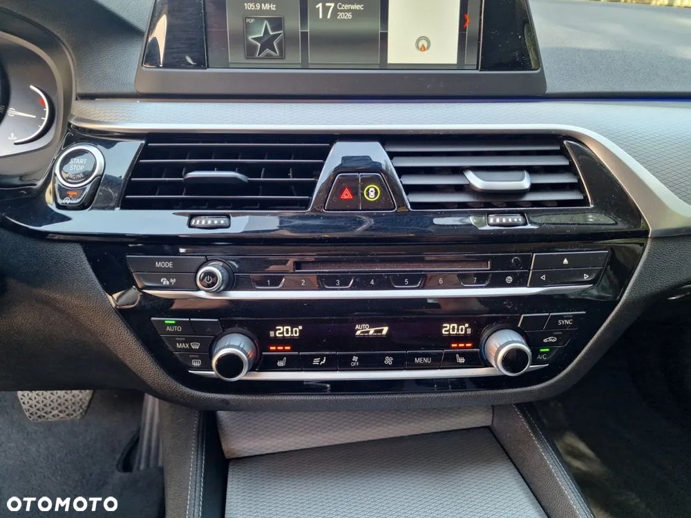 BMW Seria 5 530d Sport Line - 28