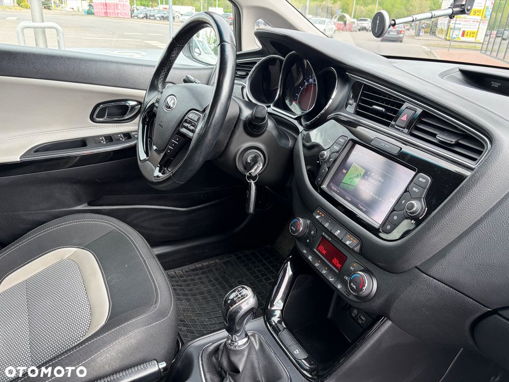 Kia Ceed - 18