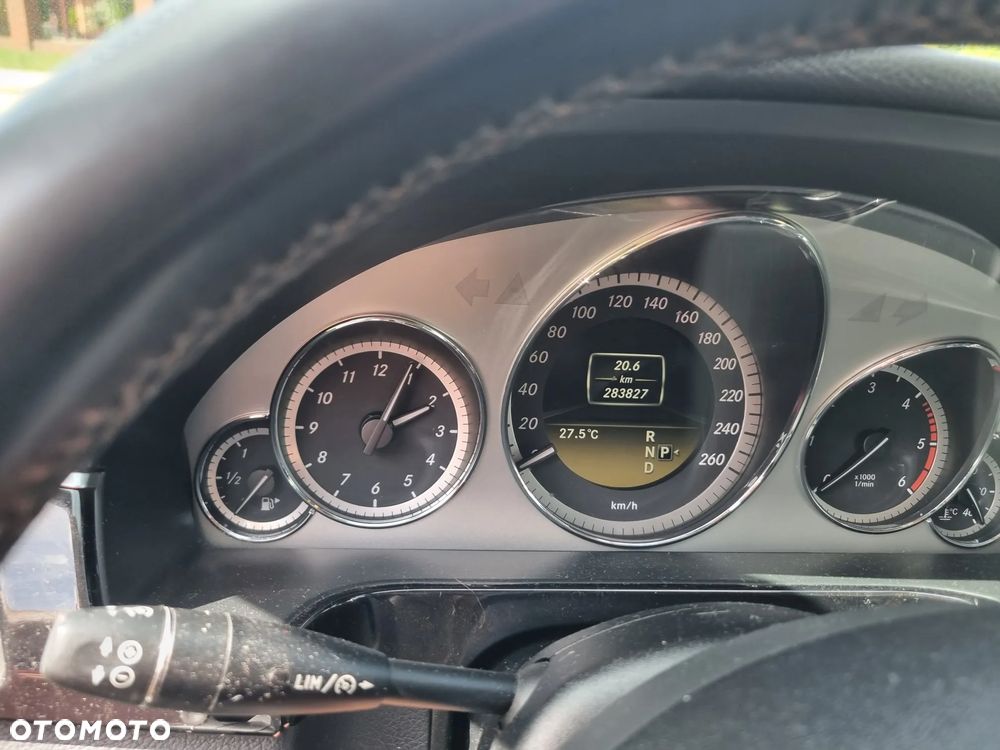 Mercedes-Benz Klasa E 350 CDI DPF 4Matic BlueEFFICIENCY 7G-TRONIC Avantgarde - 12