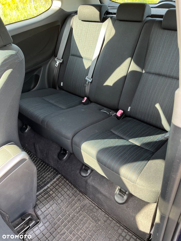 Toyota Auris 1.6 VVT-i Team - 22