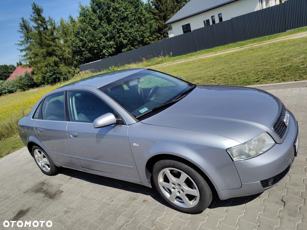 Audi A4 Limousine - 7