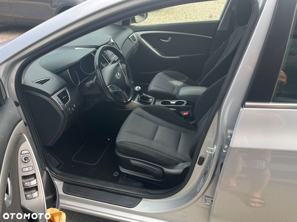 Hyundai i30 1.6 GDI BlueDrive Classic - 9
