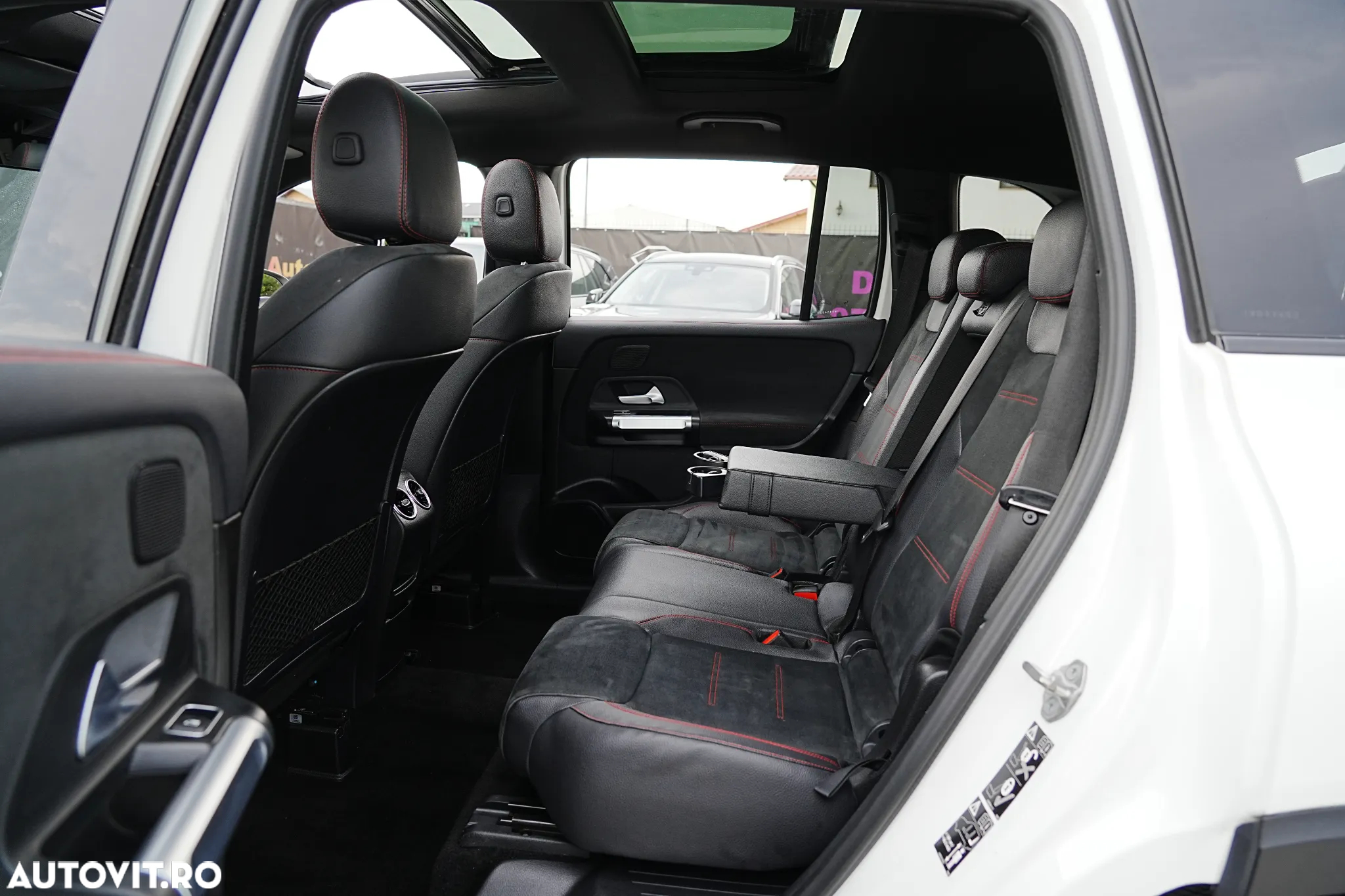 Mercedes-Benz GLB 220 d 4Matic 8G-DCT AMG Line - 22